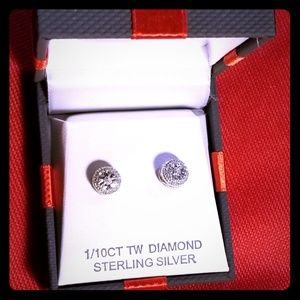 1/10cttw DIAMOND STUD EARRINGS